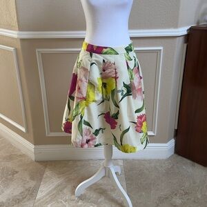 Ted baker flat floral skirt size 3 in Ted baker sizes